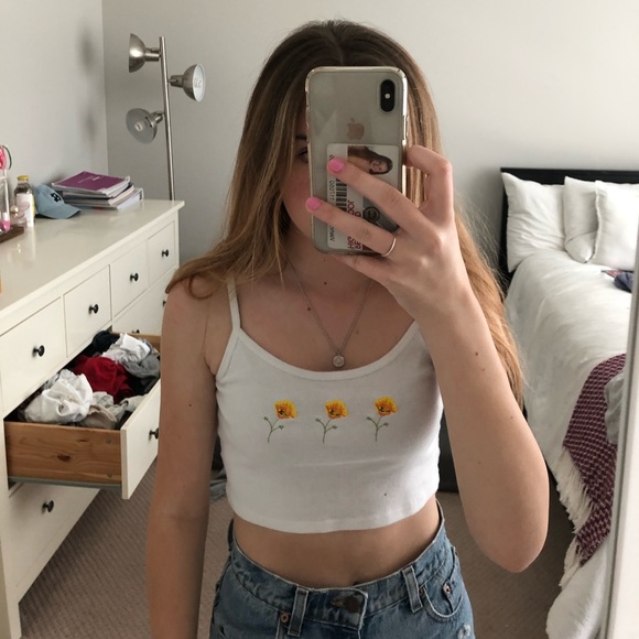 Brandy Melville Tops - Brandy white flower tank